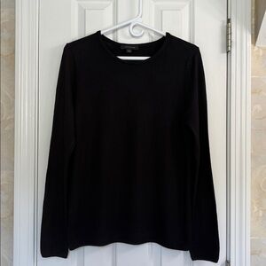 Ann Taylor Vintage Classic Crewneck Black Knit Long-sleeve Sweater. EUC